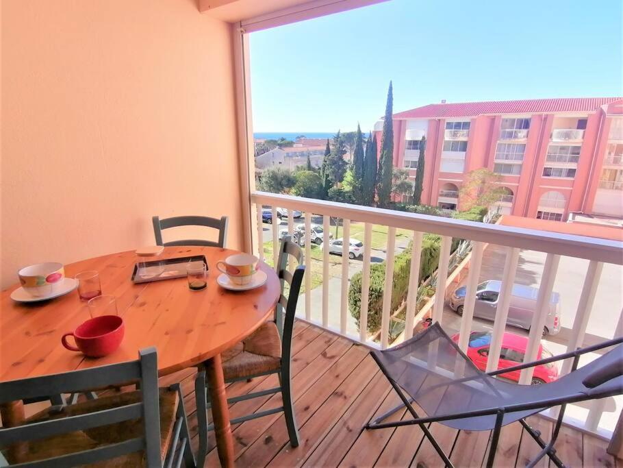 Appartement L'Evasion, Vue Mer, Plages A Pied Фрежюс Экстерьер фото